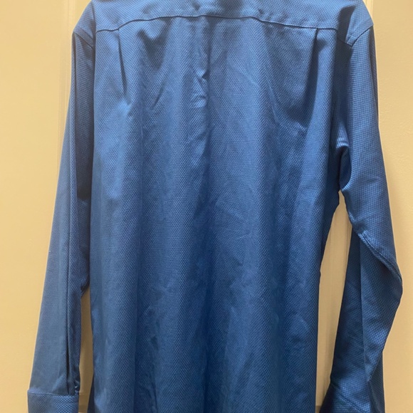 Murano Dress Shirt Size M, Great Cond - Picture 2 of 3